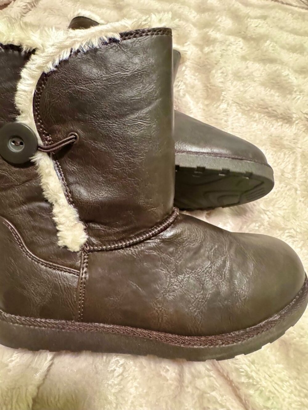 Womens SO brand brown faux leather winter boots from Kohl’s, size 8 medium